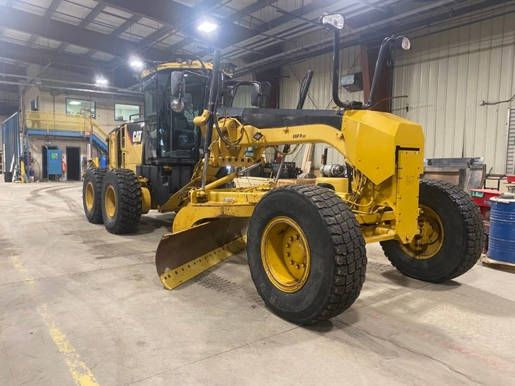 grader in shop